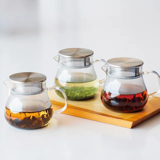 月の満ち欠けに寄り添う、自然栽培茶。】

佐賀県嬉野市で、自然の巡りの中で
お茶を育んでいる「あはひの」松尾さん。

植物が持つバイオリズム、そして月の満ち欠けに合わせて、
茶葉の収穫や製茶のタイミン